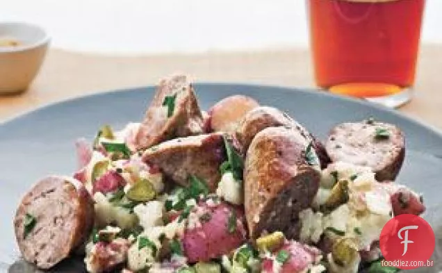 Salsicha Com Batatas Esmagadas E Cornichons