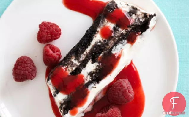 Bolo Icebox De Chocolate Com Molho De Framboesa