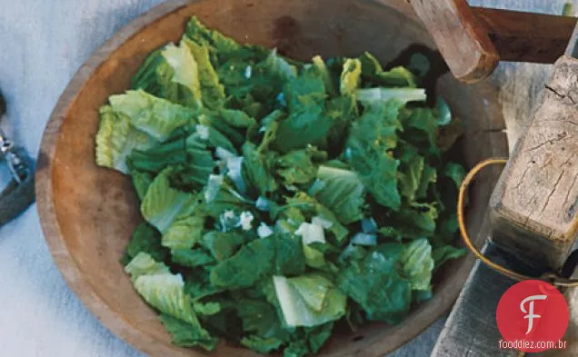 Salada Romaine com molho de anchova e Parmesão