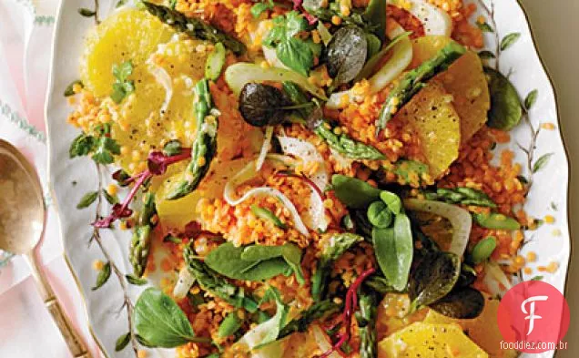 Salada de aspargos, laranja e lentilha