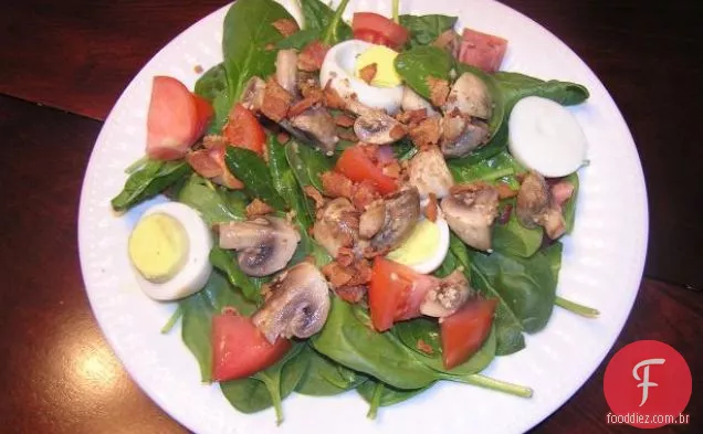 Salada de espinafre com molho de bacon com mel
