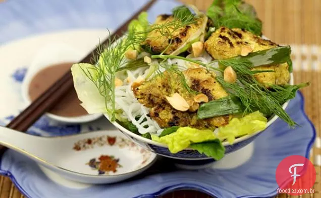 Cha Ca Thang Long: peixe aneto vietnamita com açafrão