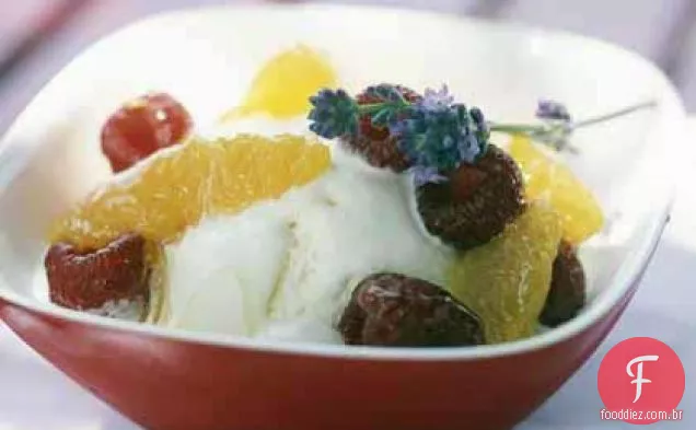 Laranjas e framboesas com mel de lavanda e iogurte