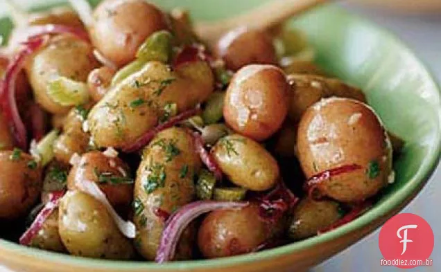 Salada de batata Fingerling com vinagrete Cornichon
