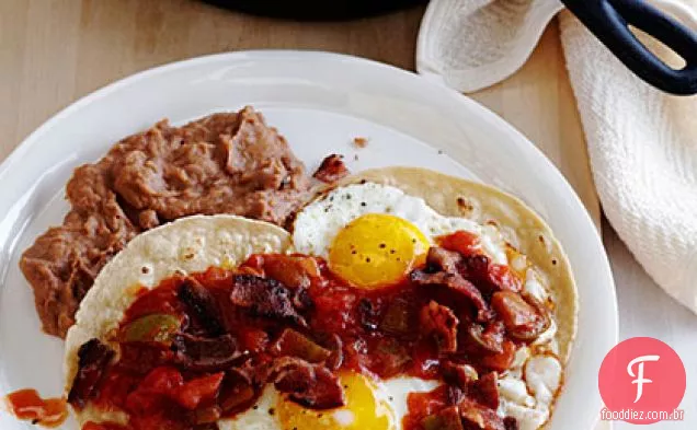 Huevos Rancheros con Bacon