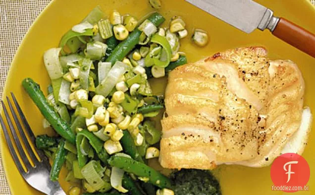 Bacalhau com feijão, milho e Pesto