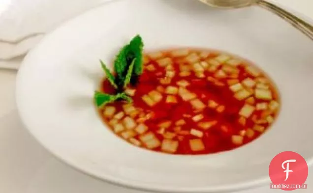 Gaspacho De Melancia Com Óleo De Pepino E Pimenta