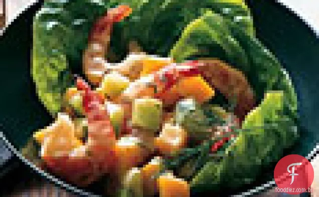 Salada de camarão, pepino e manga