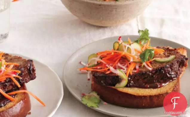 Sanduíches De Bolo De Carne Com Vidro Hoisin