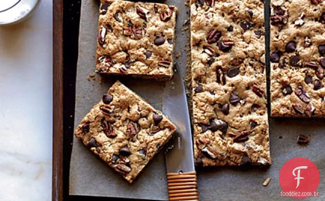 Chocolate-Chip-Pecan Cookie Bars