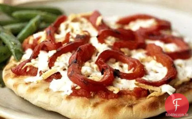 Pizza grelhada com Tofu Defumado e pimentão vermelho assado