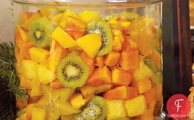 Fruta Tropical com xarope de gengibre