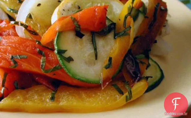 Caçarola de fogão vegetal de batata e verão