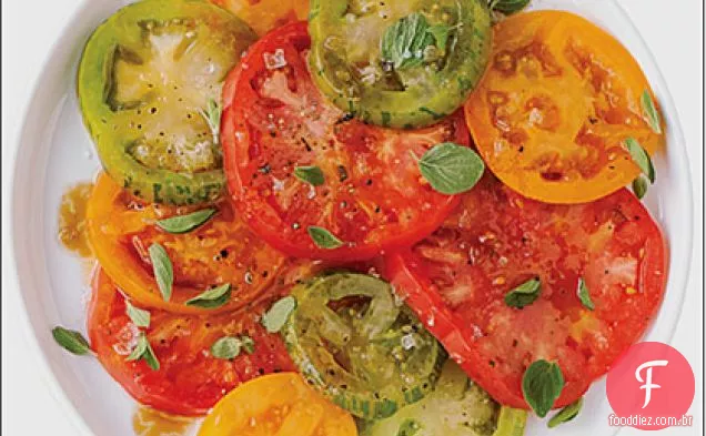 Salada de tomate herança com garoa de romã