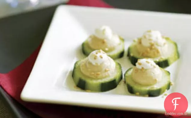 Rodadas De Pepino Com Hummus E Iogurte