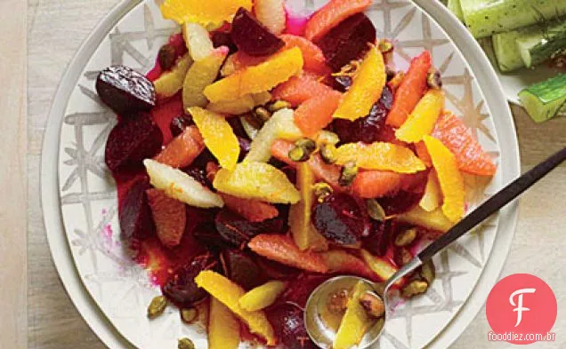 Salada de beterraba cítrica com pistache