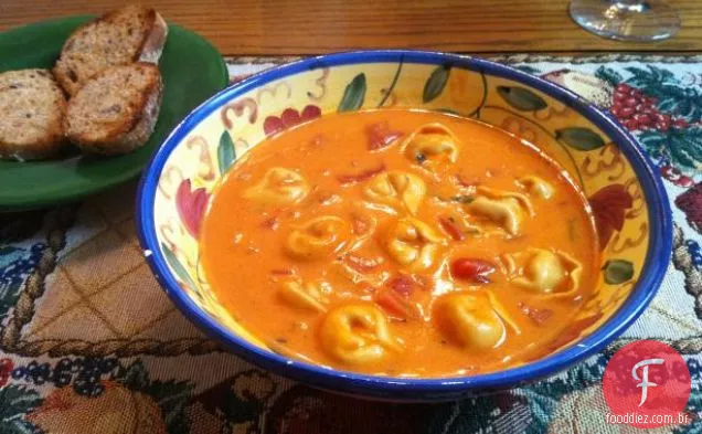 Tomate Cremoso Manjericão Tortellini Sopa