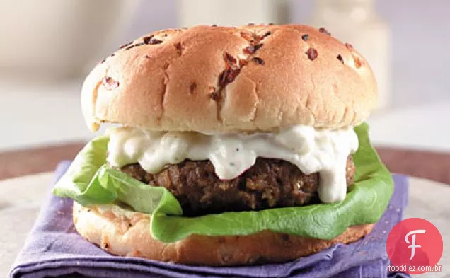 Hambúrgueres de cordeiro com Feta-Pepino Raita