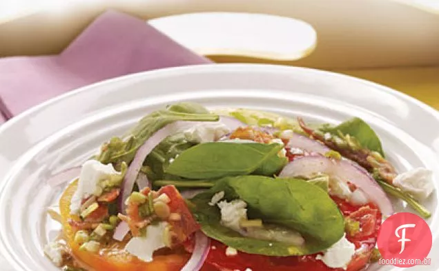 Salada de tomate e queijo de cabra com molho de Bacon