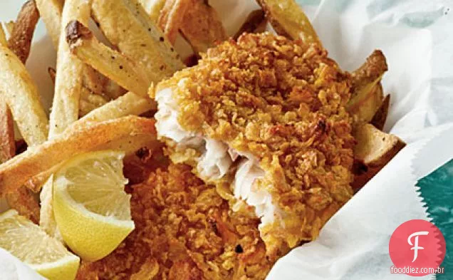 Peixe e batatas fritas crocantes