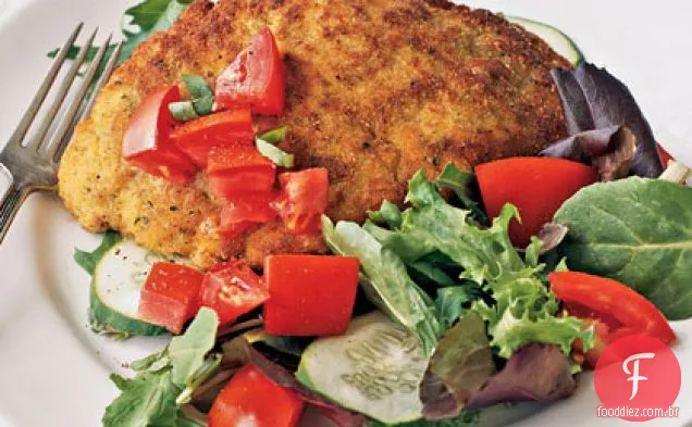 Costeletas de frango salteadas com verduras mistas