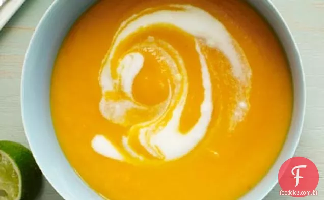 Sopa de gengibre e cenoura