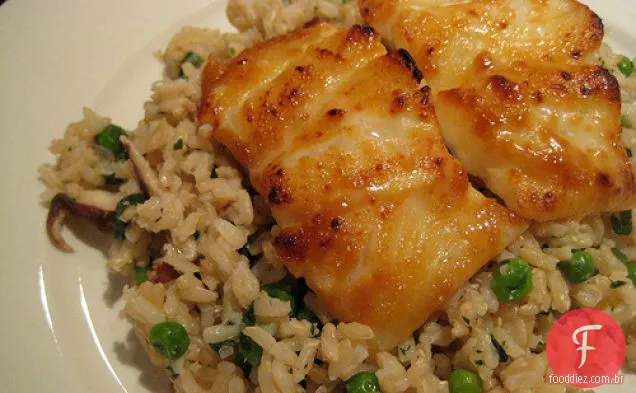 Miso Laranja Esmalte Bacalhau Com Shiitake Ervilha Arroz Integral