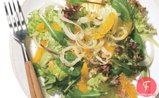 Verdes misturados com tangerinas e erva-doce