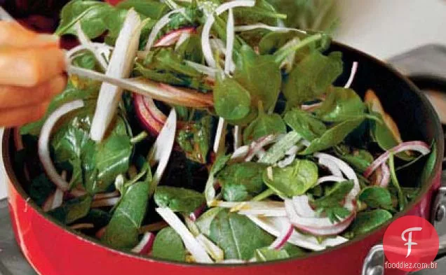 Salada De Espinafre-Endive Com Vinagrete Quente