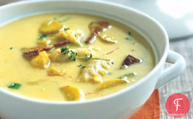 Sopa de bacalhau com açafrão e batatas dedilhadas