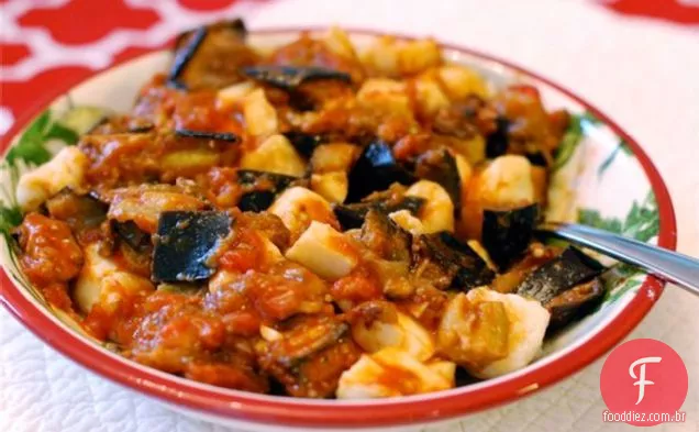 Nhoque De Ricota Com Berinjela, Tomate E Mussarela