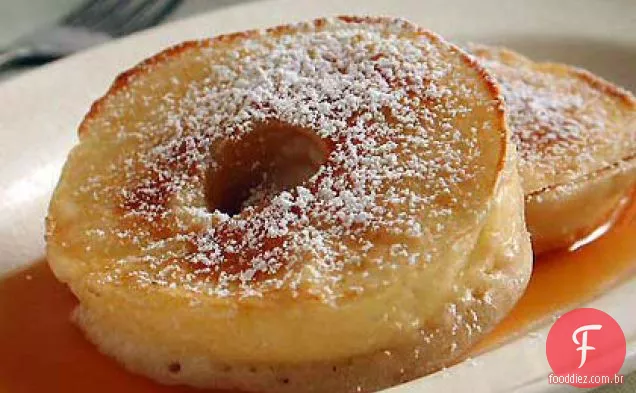 Anéis de maçã assados com molho de caramelo