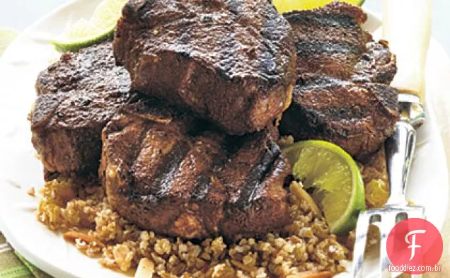Costeletas De Cordeiro Grelhadas Com Especiarias Doces