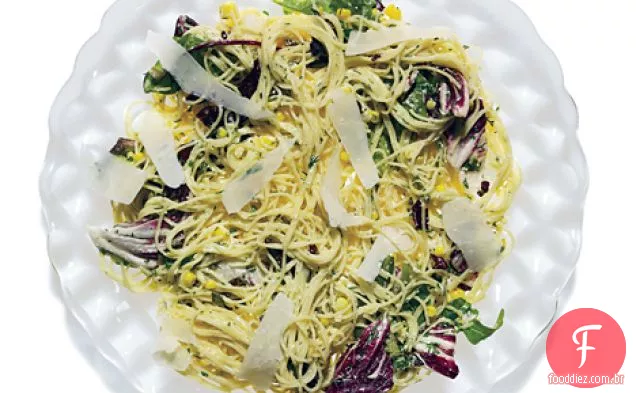 Capellini com ricota fresca, alho assado, milho e ervas
