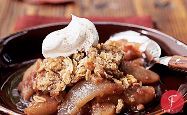 Pêra de Vinho Tinto crocante com Streusel temperado