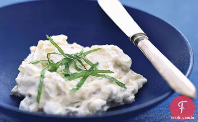 Berinjela grelhada e molho de iogurte