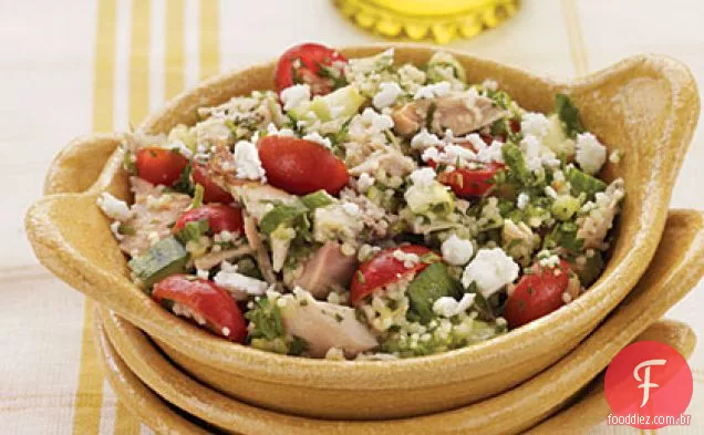 Salada de cuscuz com frango assado