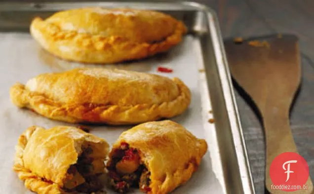 Batata, pimenta e chouriço Empañadas