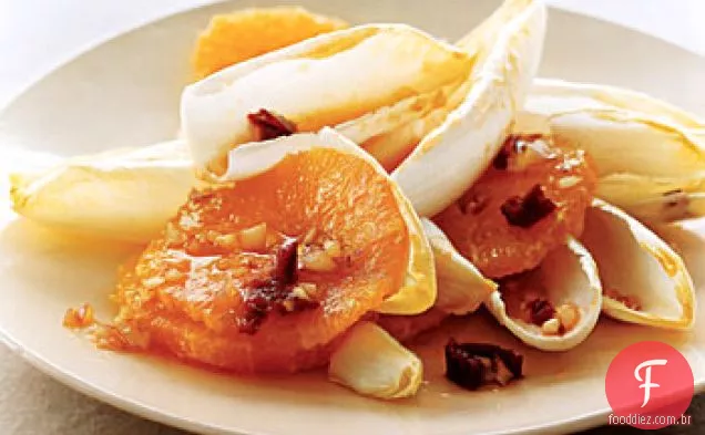 Salada de laranja e Endive com vinagrete de Chipotle de bordo