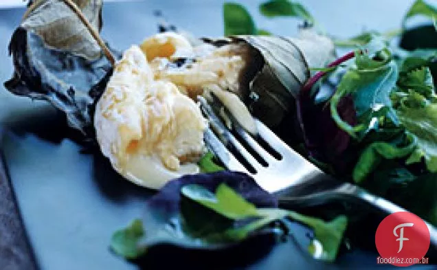 Salada Mesclun com queijo Banon