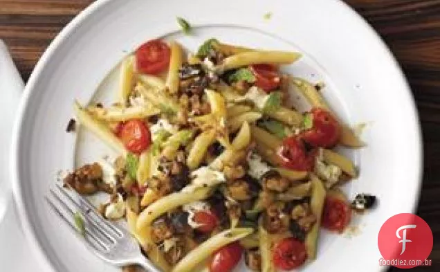 Penne Com Tomate, Berinjela E Mussarela