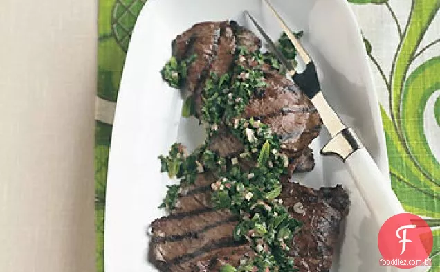 Bife grelhado com ervas frescas do Jardim