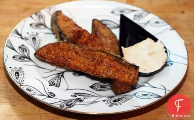 Dedos de berinjela com Hummus-molho de imersão labne