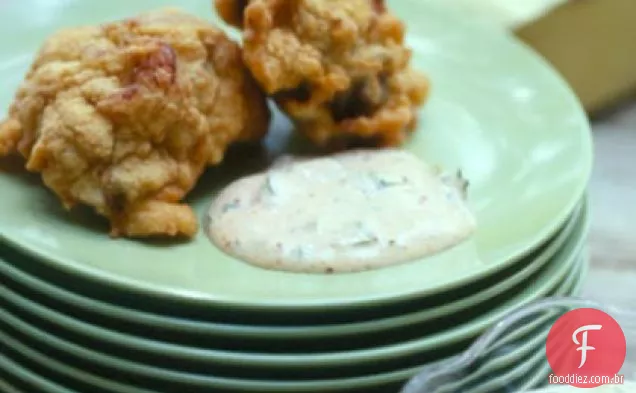 Lagostim-Beignets de berinjela com molho Remoulade