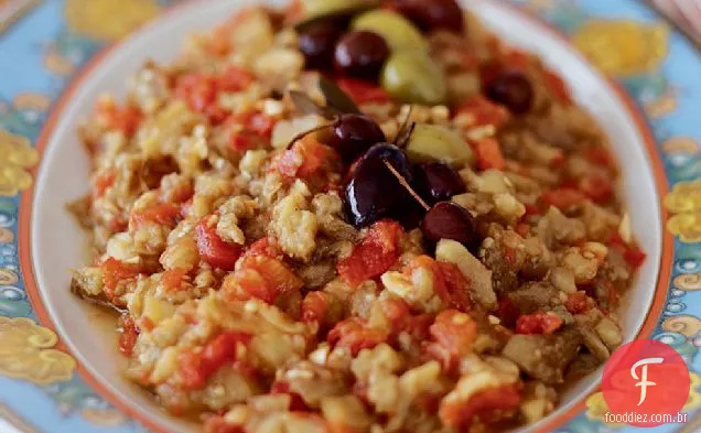 Salada de berinjela com cominho e ervas frescas