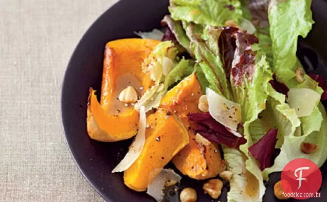 Salada de abóbora assada com vinagrete de bordo