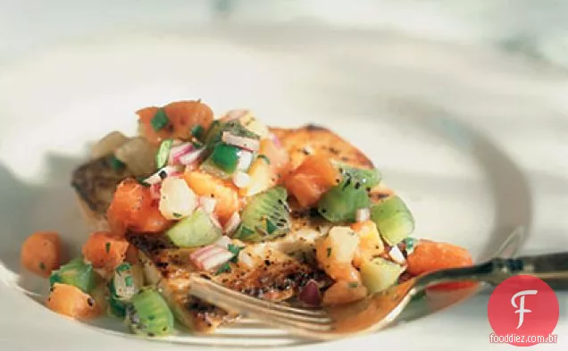Mahimahi Pan-Seared Com Salsa Tropical