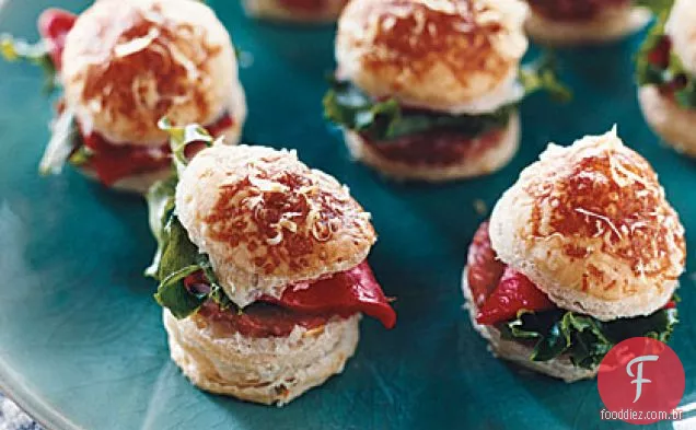 Mini Salame Puff Sanduíches