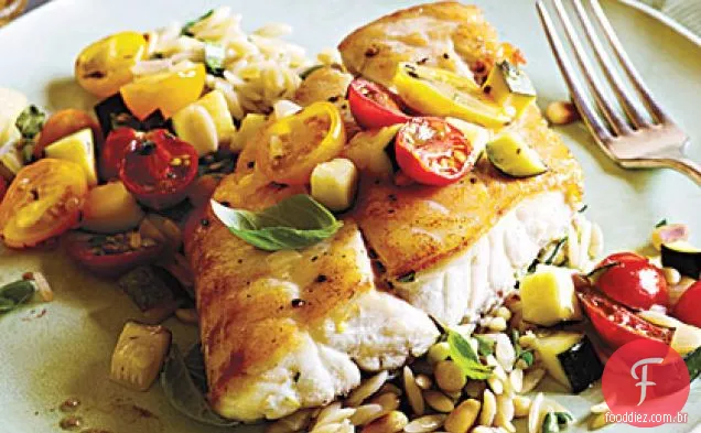 Pargo com abobrinha e tomate
