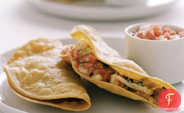 Tacos de frango crocantes (Tacos De Pollo)